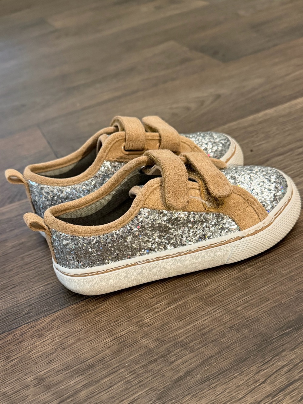Wonder Nation Toddler Girls Glitter Sneaker with Tan Suede Accents